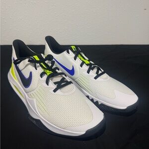 Nike Precision V size:12